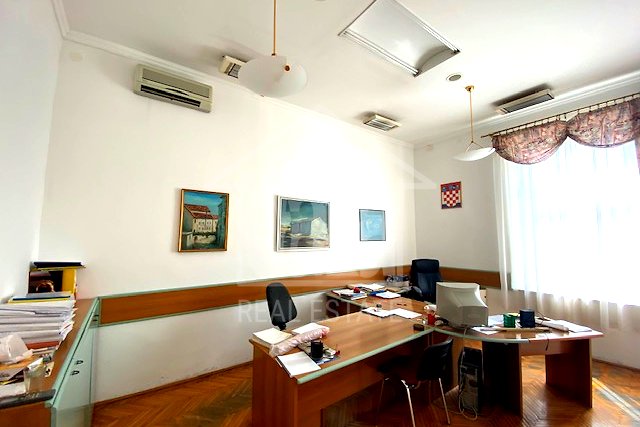 Commercial Property, 75 m2, For Rent, Rijeka - Mlaka