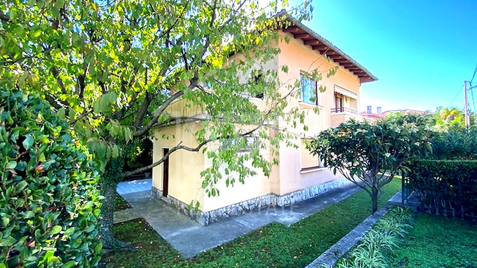 House, 200 m2, For Sale, Rijeka - Trsat
