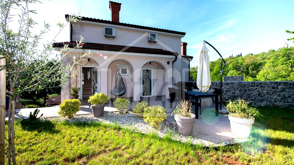 House, 405 m2, For Sale, Opatija