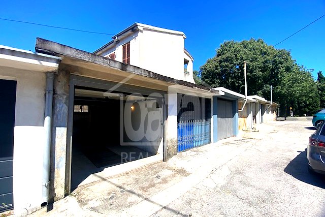 Garage, 17 m2, Affitto, Rijeka - Kozala