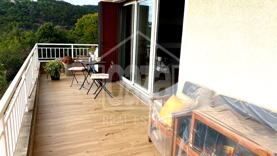 Rijeka - Kozala, sunny furnished house with three apartments, a garden and a beautiful view of the sea