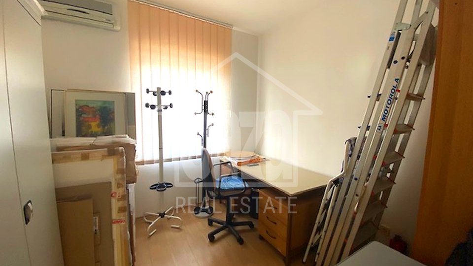 Commercial Property, 90 m2, For Rent, Rijeka - Donja Drenova