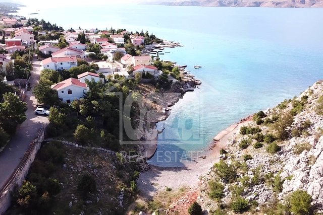 Karlobag-Cesarica, first row to the sea, house with garden