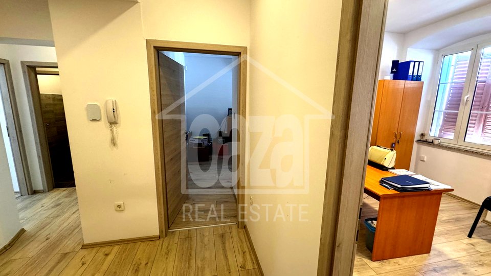 Commercial Property, 94 m2, For Rent, Rijeka - Centar