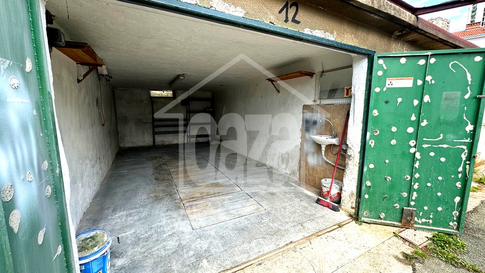 Garage, 25 m2, For Rent, Rijeka - Turnić