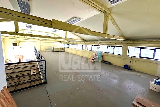 Commercial Property, 200 m2, For Rent, Rijeka - Centar