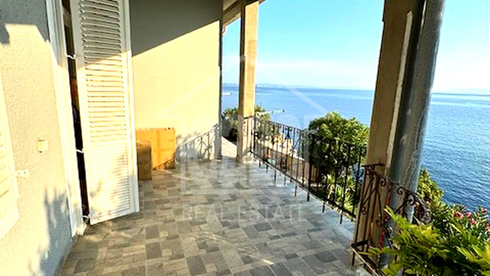 Pećine, 1 row to the sea, 1 bedroom + living room with terrace