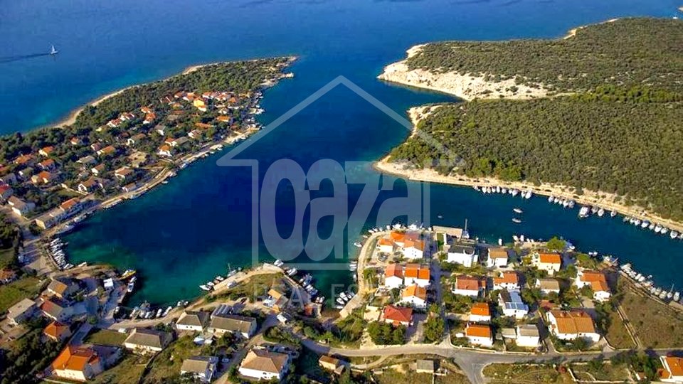 Pag - Šimuni, building plot 1,776 m2 for the construction of two villas, 50 m from the sea