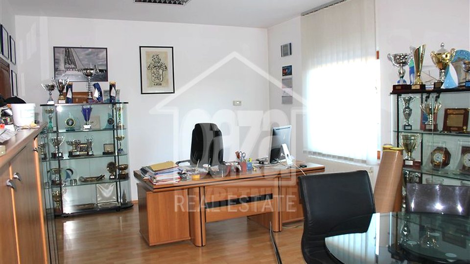 Commercial Property, 1063 m2, For Sale, Rijeka - Marinići