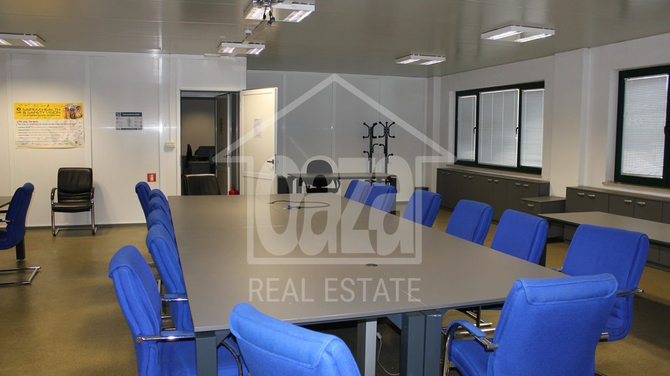 Commercial Property, 190 m2, For Rent, Rijeka - Mlaka