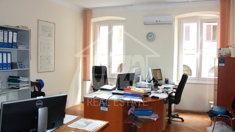 Commercial Property, 100 m2, For Rent, Rijeka - Brajda