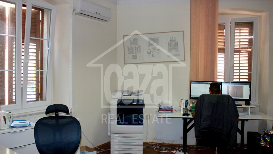 Commercial Property, 100 m2, For Rent, Rijeka - Brajda