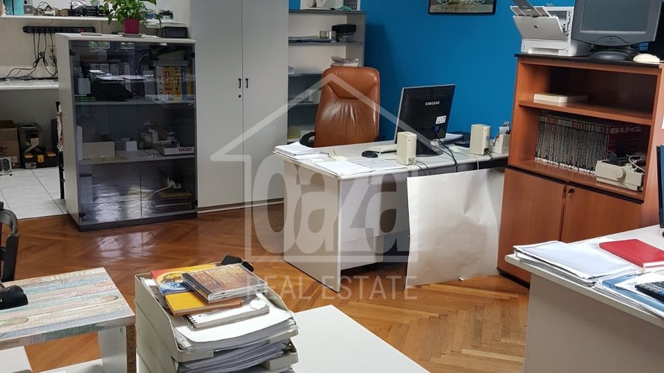 Pećine, uredski prostor