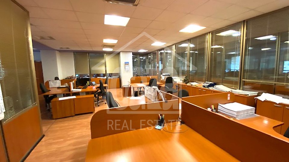 Commercial Property, 1666 m2, For Rent, Rijeka - Centar