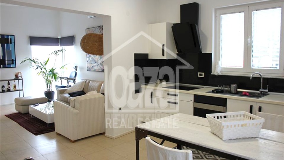 Apartment, 100 m2, For Rent, Rijeka - Banderovo