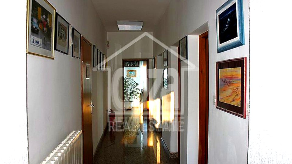 House, 1063 m2, For Sale, Rijeka - Marinići