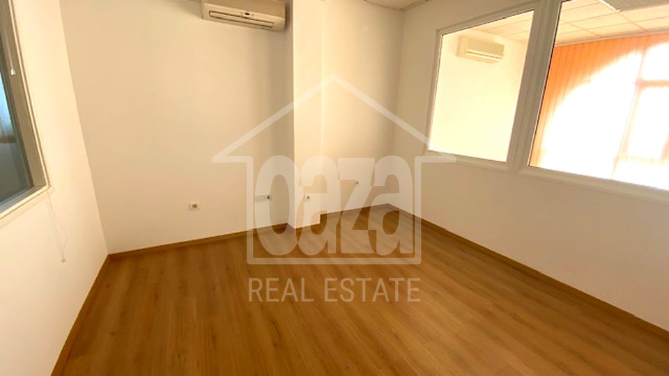 Commercial Property, 140 m2, For Rent, Rijeka - Donja Drenova