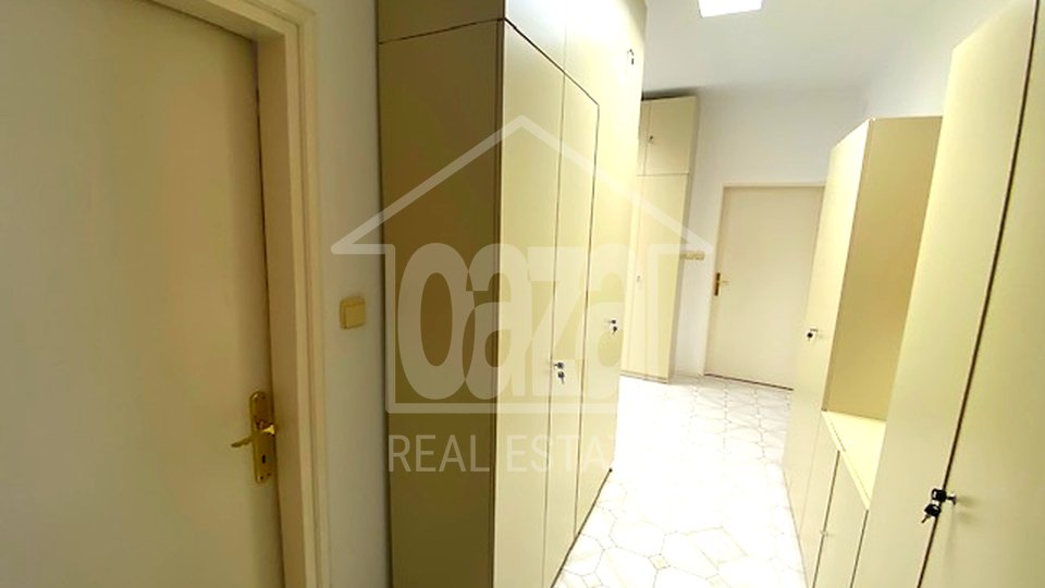 Donja Drenova, prizemlje poslovne zgrade 230 m2