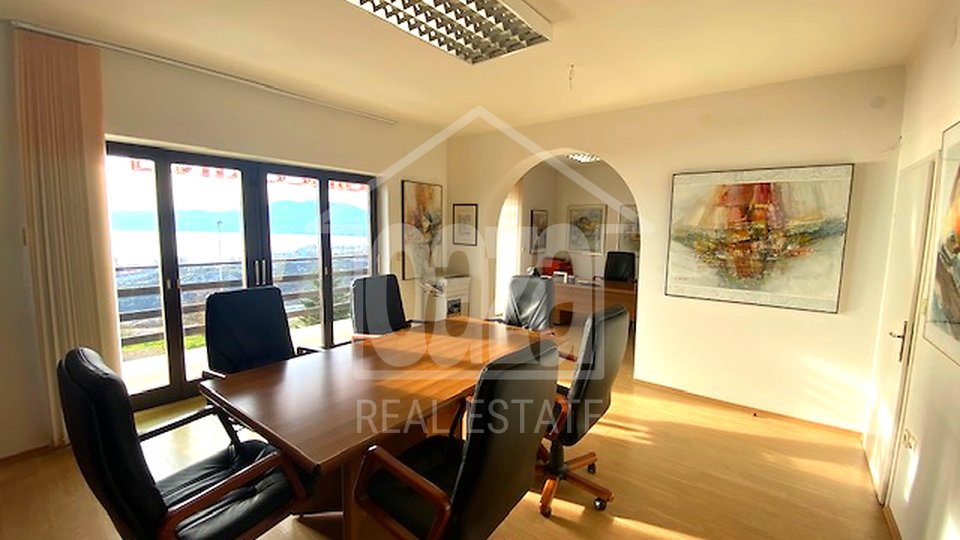 Commercial Property, 230 m2, For Rent, Rijeka - Donja Drenova