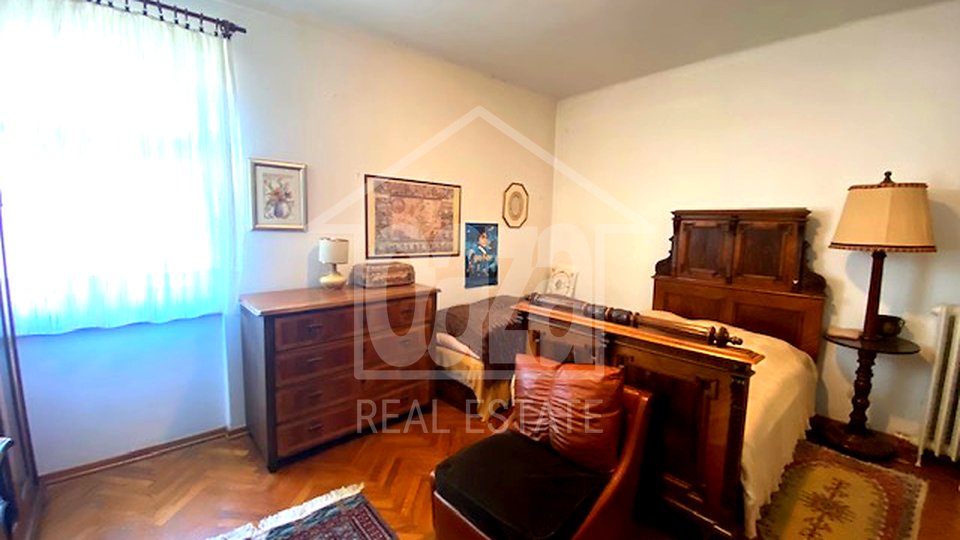 House, 250 m2, For Sale, Rijeka - Donja Vežica